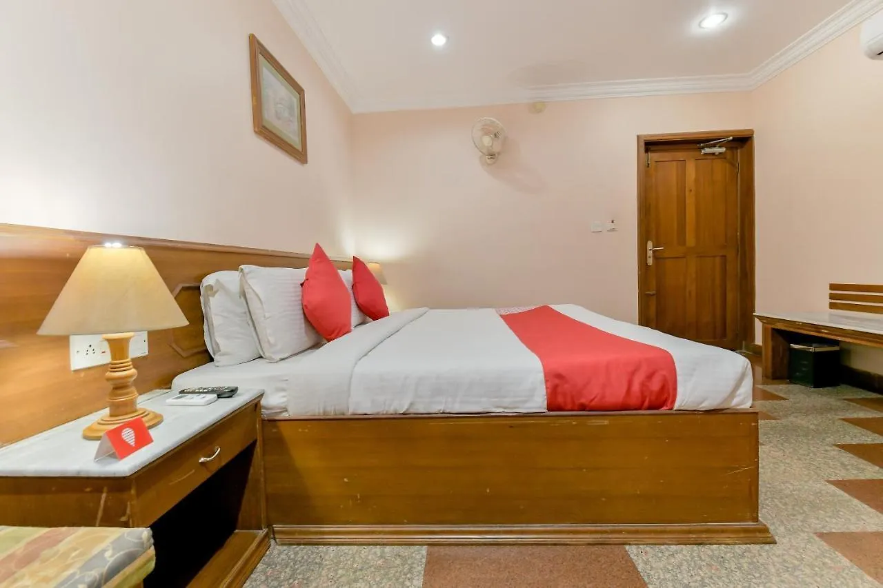 ***  Capital O 15854 Grand Seasons Hotell Kochi Indien