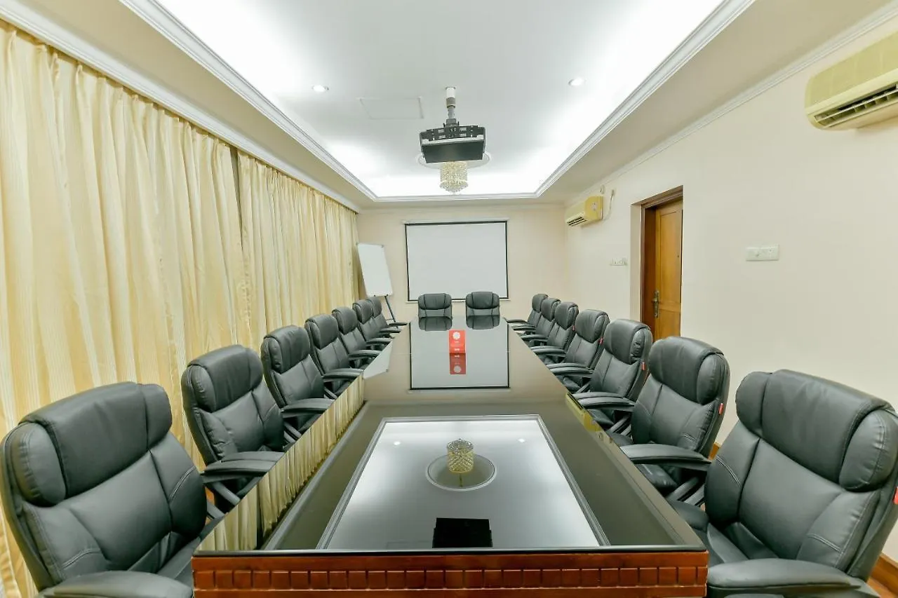 Capital O 15854 Grand Seasons Hotell Kochi