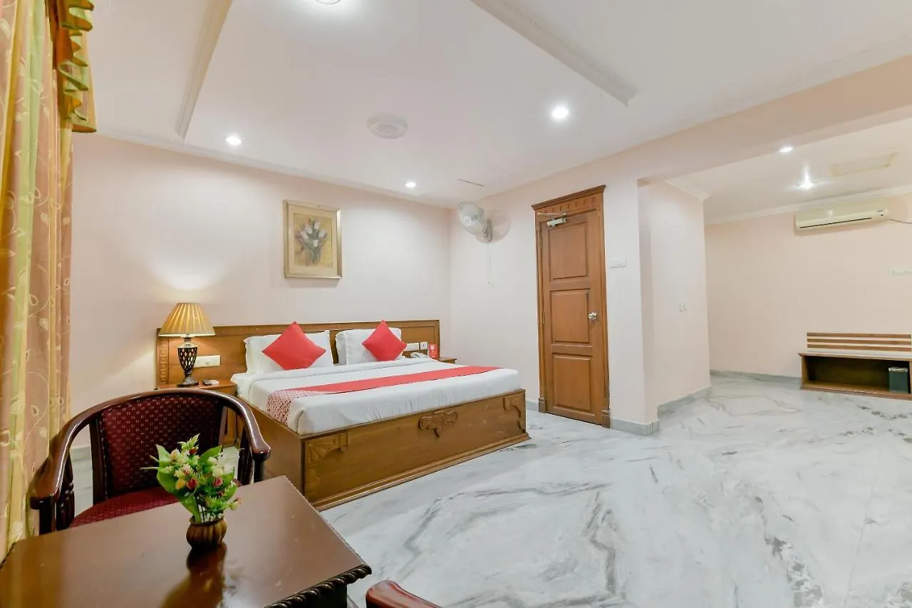 Capital O 15854 Grand Seasons Hotell Kochi